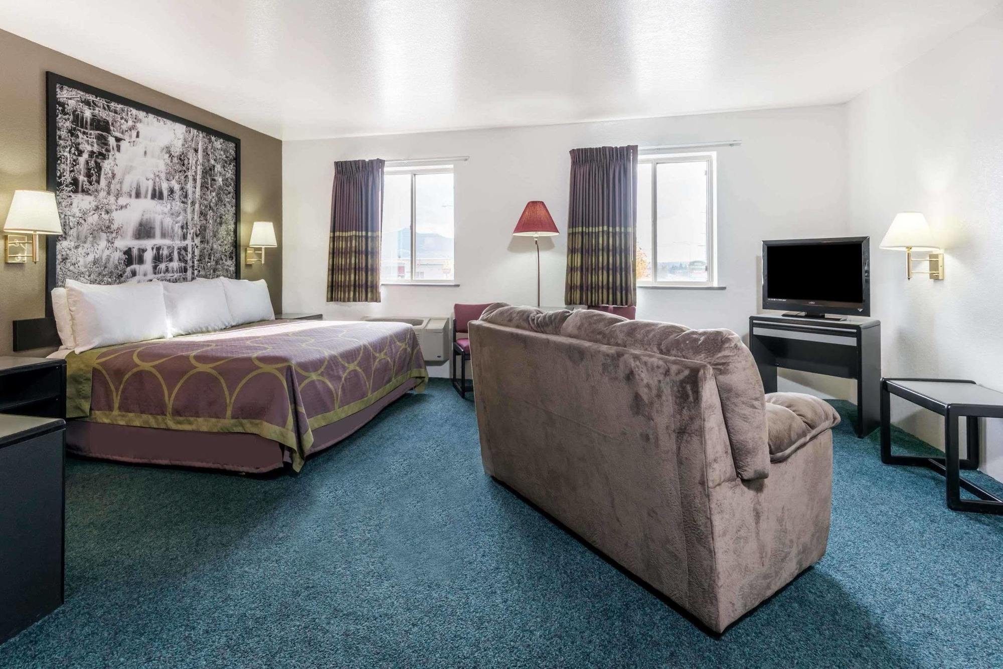 Super 8 By Wyndham Missoula/Reserve St. المظهر الخارجي الصورة